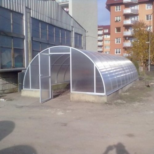 Další zastřešení